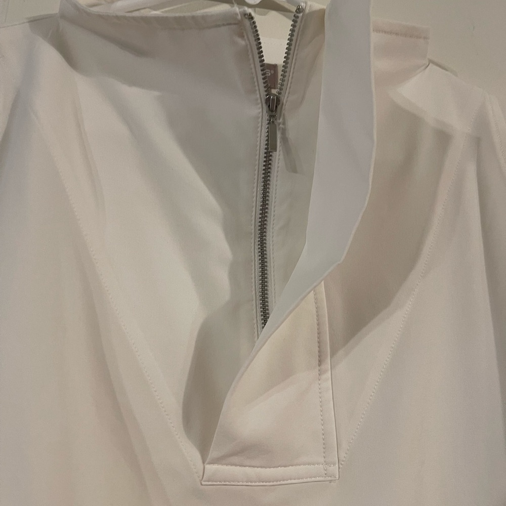 Chico’s Zenergy White Quarter Zip Jacket Size 2 (12/14)